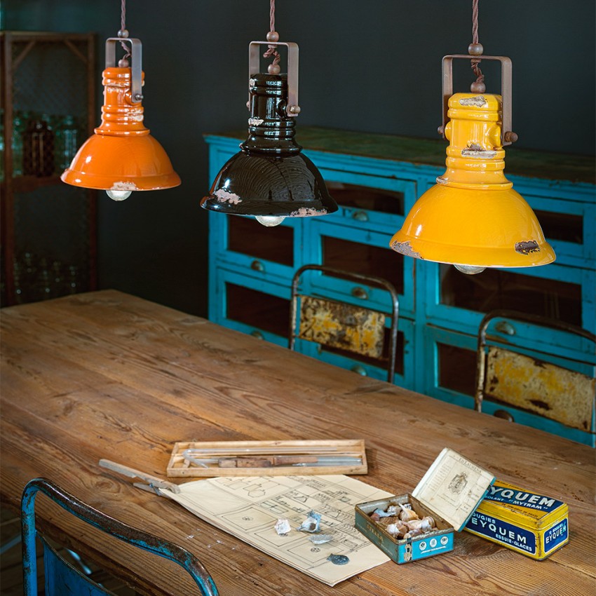 Pendelleuchte aus Eisen und handbemalter Keramik im Vintage-Industriedesign SO Aktion Pendelleuchte aus Eisen und handbemalter Keramik im Vintage-Industriedesign SO Aktion