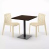 Quadratisch Tisch Holzeffekt 70x70 cm mit 2 Bunten Stühlen Gruvyer Melon 
