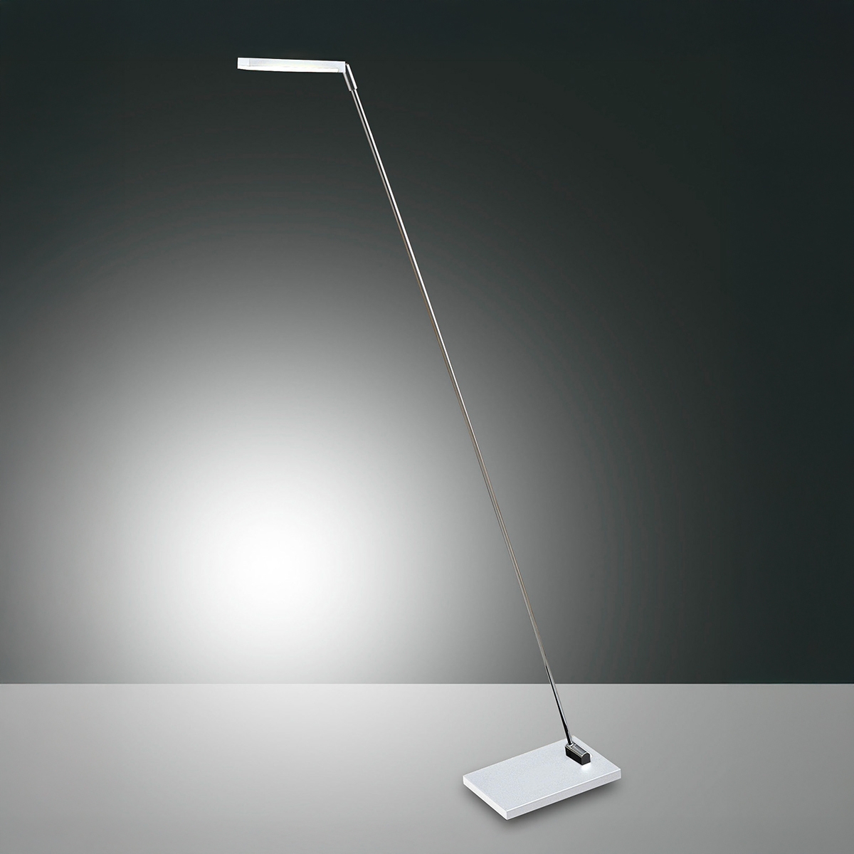 Stehlampe LED Design Metall mit weißem Sockel Niki Aktion Stehlampe LED Design Metall mit weißem Sockel Niki Aktion